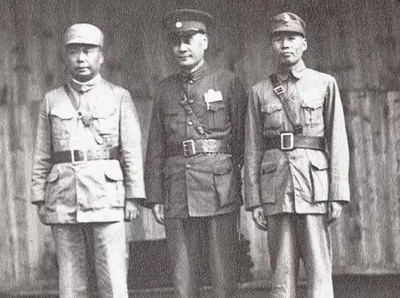 酣战|民国军阀多豪饮,酣战酒桌计中计