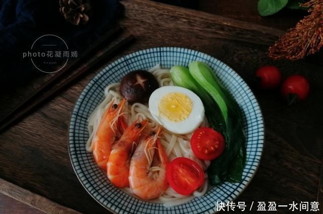 我家|早餐做了一碗面条，朋友圈一晒，都大呼土豪餐，排队要来我家吃面
