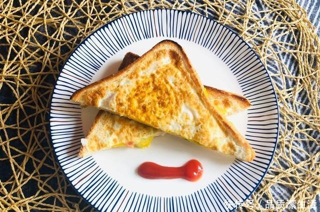 芝士碎|早餐不知道吃什么好试试吐司面包的2种花式吃法,简单还好吃