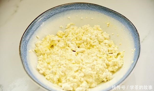 少许|豆腐新吃法,孩子隔三差五点名要吃,管饱又营养足,比红烧肉还香