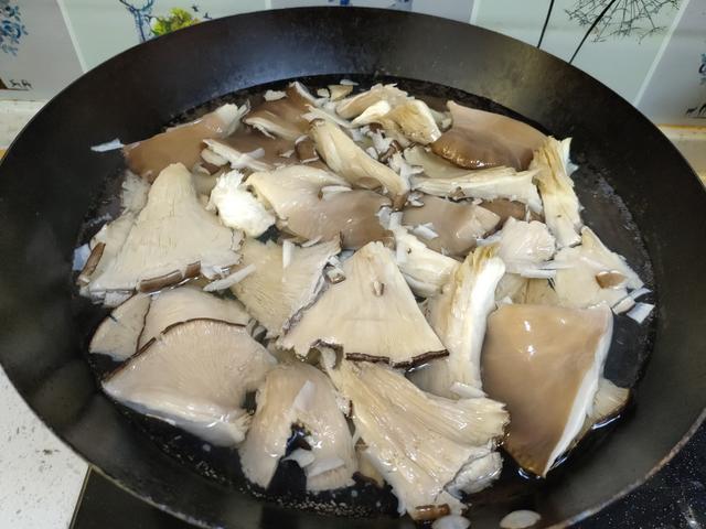  朋友|饭馆里“最脏”的一道菜，厨师下馆子从不点，很多人却都爱吃