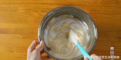 轻松|儿时的经典味道,柔软湿润的古早味蛋糕,新手也能轻松做