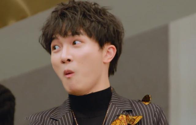  表情|宣布刘柏辛和华晨宇票数时, 周深表情惊讶, 毛不易的反应更真实