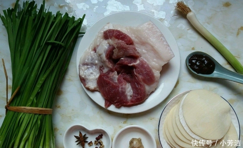  可口|调韭菜饺子馅，教你几个小技巧，韭菜不出水不变色，鲜香可口