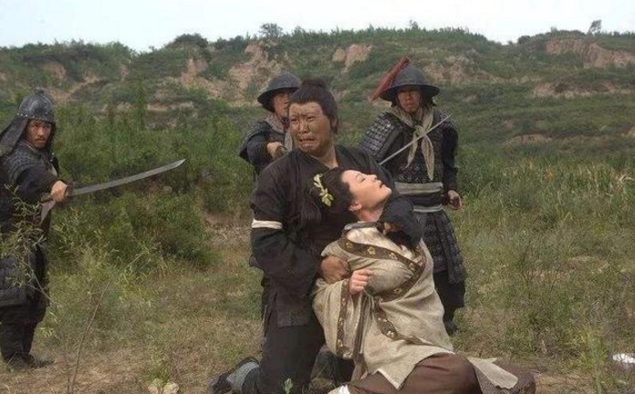 下跪|古代死刑犯在被执行死刑的时候，为何都很听话乖乖下跪？