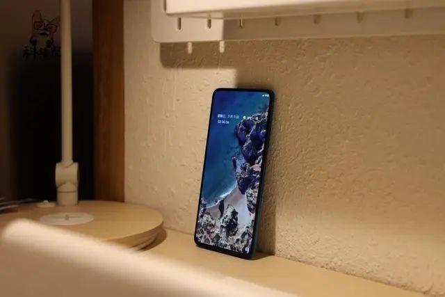  保值|上半年旗舰手机保值率盘点：华为荣耀一加小米居前四 OV三星垫底