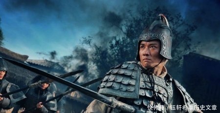 和李进|唯一能打败吕布的两个人,一人是赵云师傅,一人是万人敌