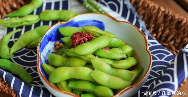  黄豆|直接煮黄豆是不对的，老厨师会教你一个窍门，绿豆翠绿更好吃