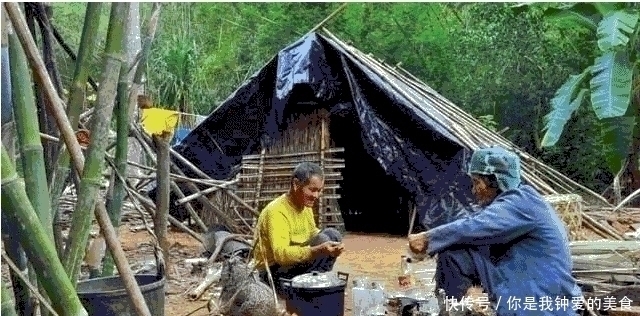  吃饭|七旬光棍兄弟,一嘴五花肉一嘴酱油,隐居30年头一次留外人吃饭