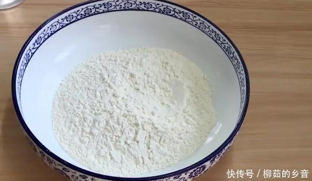  做法|饺子不要水煮油炸了，做法简单易上手，蒸出来不破皮