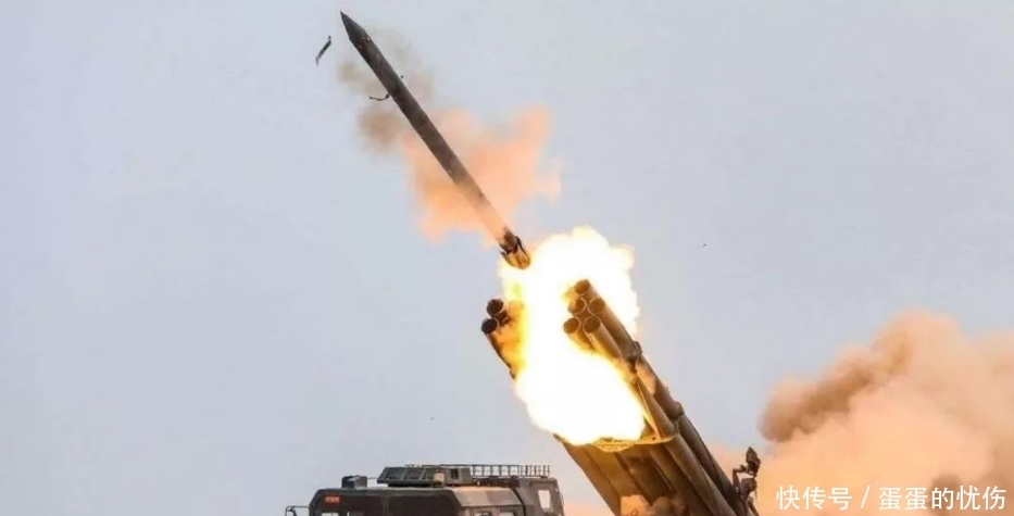  火速|海峡突然竖起导弹，大批美舰火速撤离，白宫收到现场报告一片慌乱