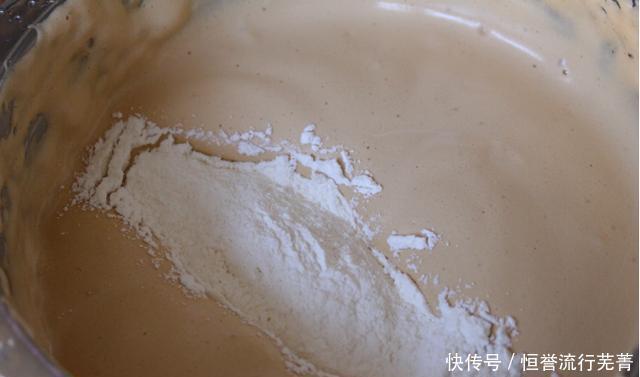 枣糕|秋季暖心糕点红糖枣糕,自己在家就能制作,软糯美味,幸福感倍增