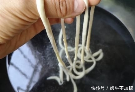 十三香粉|「双椒鸡丁拌面」的做法+配方,鲜美嫩滑的双椒鸡丁,香辣过瘾