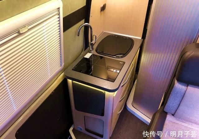 款车|卡其色金属漆涂装一款最接近欧洲设计理念的房车