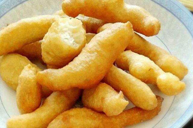  不用|1碗面粉，2鸡蛋，不用泡打粉，教你健康小油条，蓬松酥脆，好吃