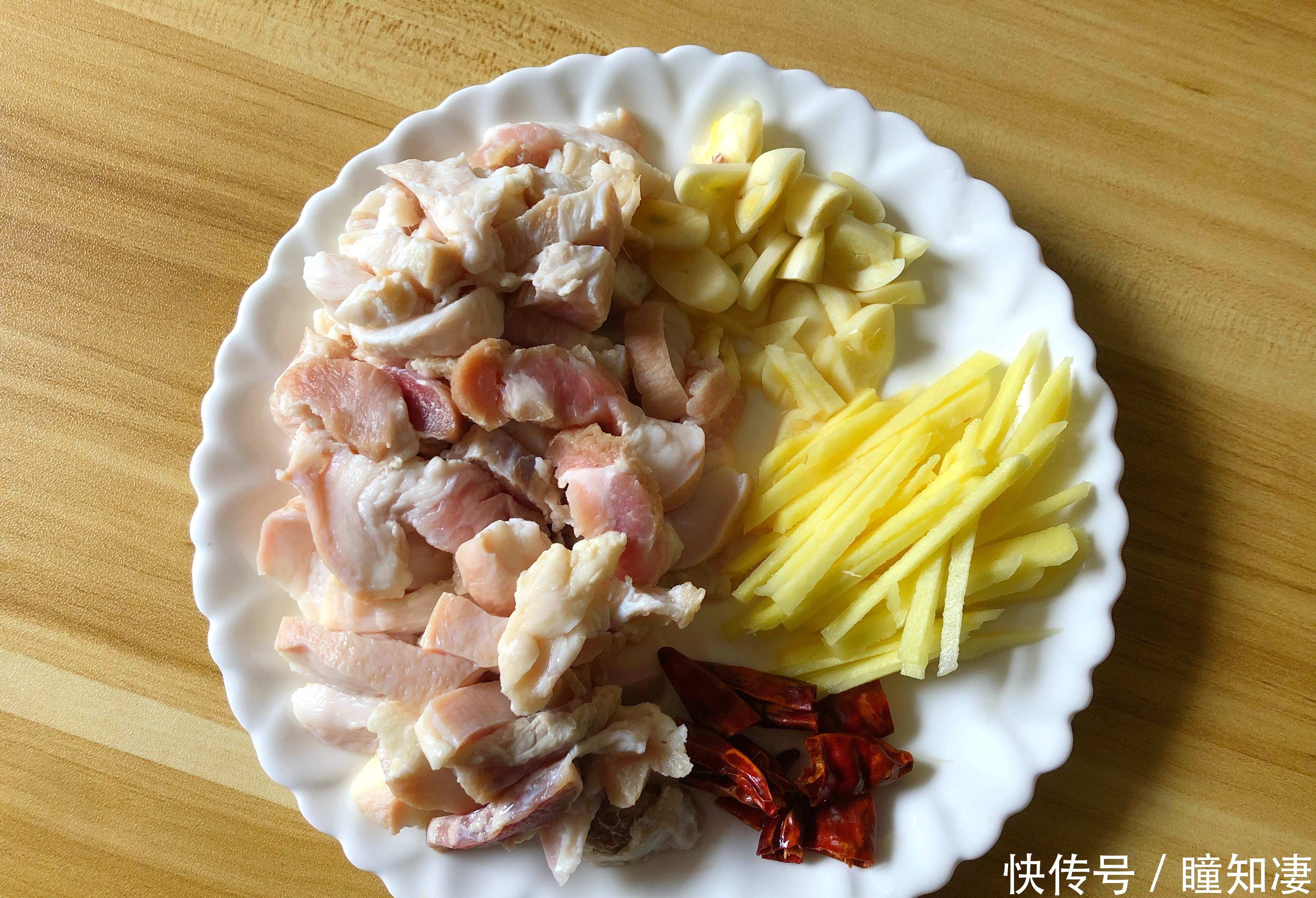 下饭|这食材，我每次遇到必买，一斤30元，简单一做，鲜香美味又下饭