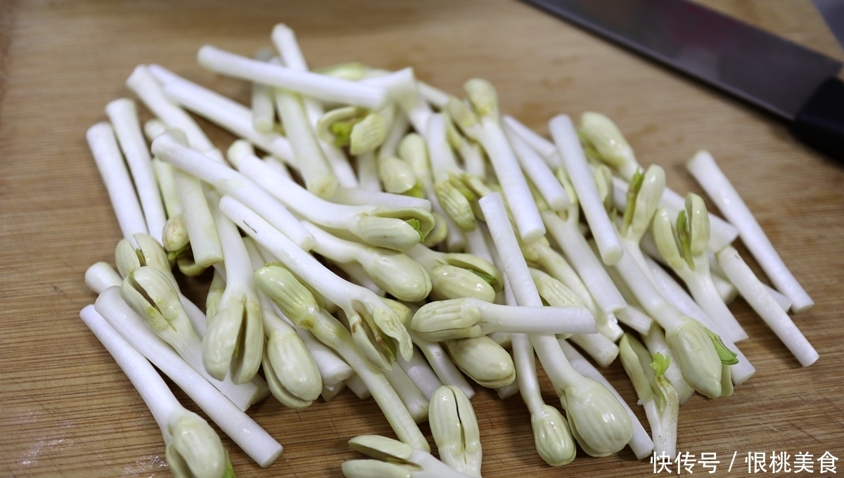 抢手货|此菜自然发芽有剧毒,人工发芽营养翻5倍,10元一斤成抢手货