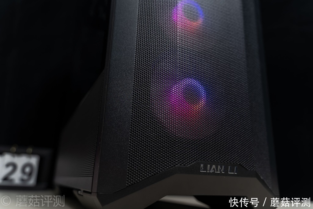 LIANLI|风道升级,散热效果媲美开放式环境、联力LIANLI 鬼斧AIR 机箱 评测