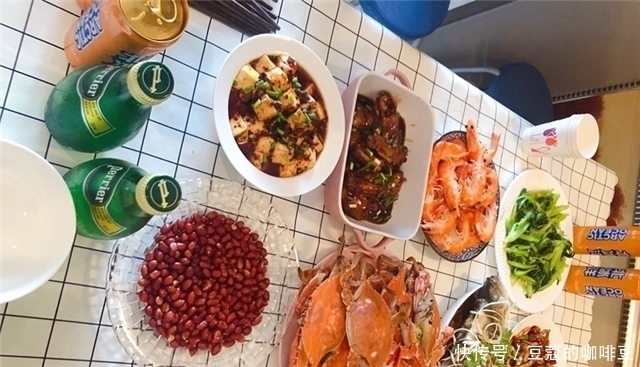  下厨|婆婆请亲戚来家中做客，我下厨做一桌家宴，上桌后觉得很有面子
