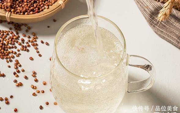 身上|买白酒时,不管什么牌子,只要瓶身上有“这5个字”,都是酒精勾兑酒