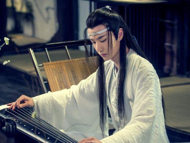 担任|王一博担任街舞队长引争议,专业舞者对其评价诚恳,他很有实力!