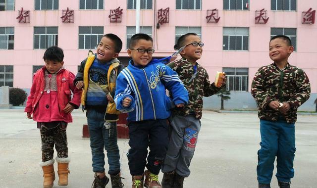 世界|当年一口气生下五胞胎的山东妈妈，现在过得怎么样