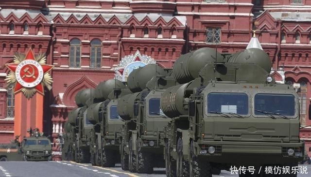 荷枪实弹|史上最特殊的一次阅兵式,士兵全部荷枪实弹,直接开赴前线