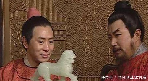 大臣|皇帝偷了国库中的银子，上朝时被文武大臣拖下龙椅，痛打了20棍！