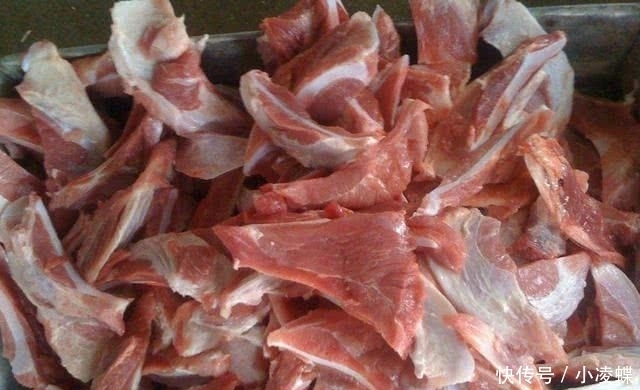  师傅|卖肉师傅: 猪身上的这块肉最补钙, 我舍不得卖, 都留给家人炖汤了
