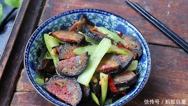  块钱|天热变热没胃口，吃它准没错！2块钱能炒1大锅，最牛米饭杀手