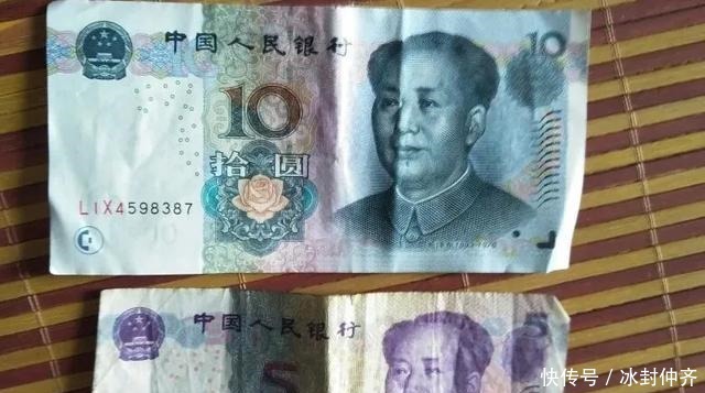  余杭|余杭一男子报警车上一对鸡爪被偷了!