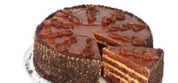 吃蛋糕|蛋糕切三角吃太浪费了,换个“新切法”,每次吃都跟新鲜的一样