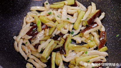 忽略|给娃吃菜别忽略了它!便宜实惠,吃着比肉还香