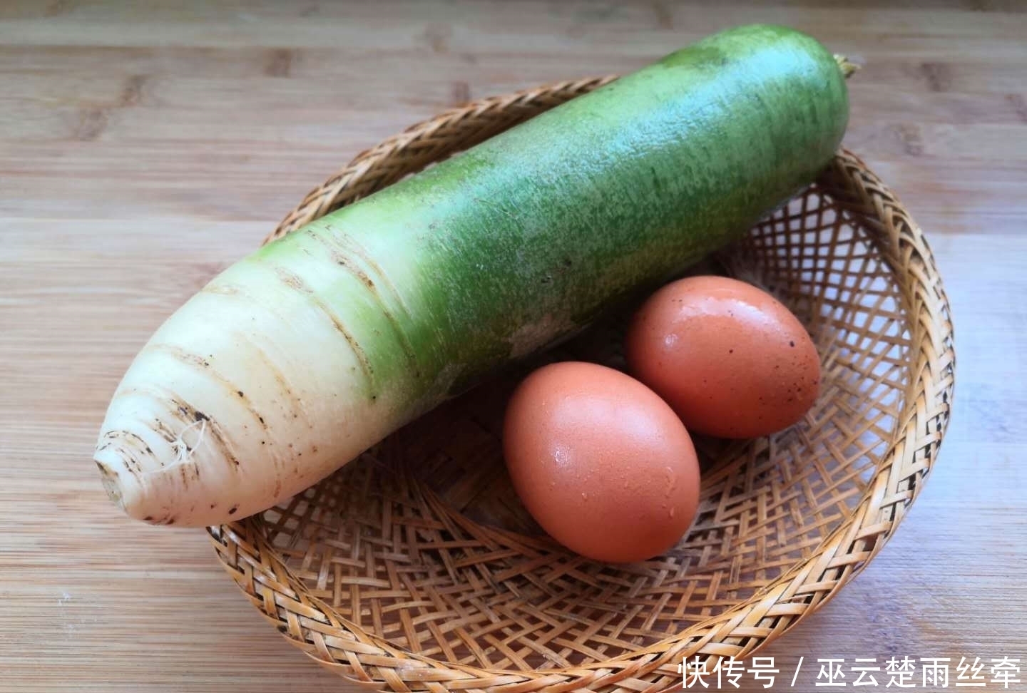 营养|春天多给孩子做这小饼吃,简单好吃,营养易吸收,孩子个头长得快