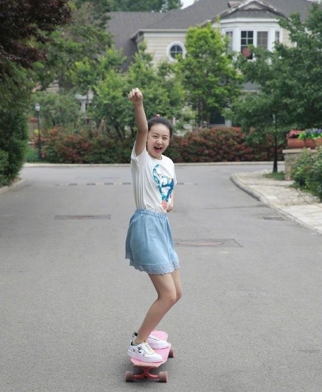  越长越|《爸爸去哪儿》三位没有长残的童星，越长越漂亮啦！