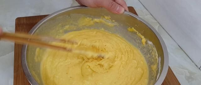 蛋糕|玉米面又出新吃法,教你简单一做,做法比面包简单,比蛋糕都好吃