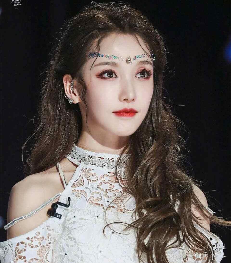 男神|姜贞羽资源不输硬糖少女!与杨洋、黄明昊一众顶流男神合作!