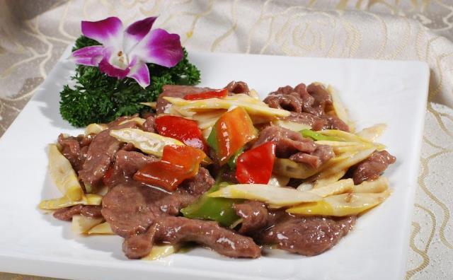  下锅|牛肉下锅前先用这3招处理，炒出来又香又嫩，下酒下饭都特好吃