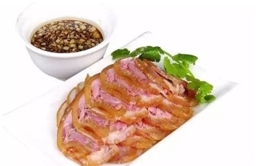 推荐|美食推荐:御膳堂酱汁美蹄、松仁烧鹿筋、油淋丝瓜鸡制作方法