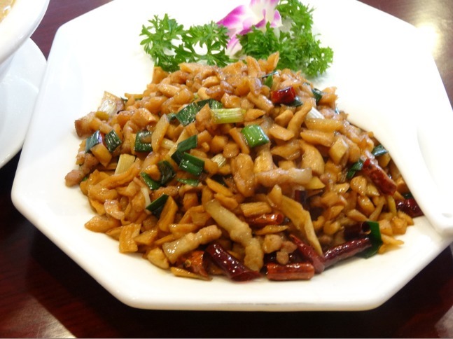  下饭|秋季，遇见此菜别手软，美味又下饭，百吃不腻，待客倍有面子