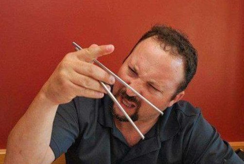 新型|为了吃中餐,外国人发明“新型筷叉”,把中国网友乐坏了