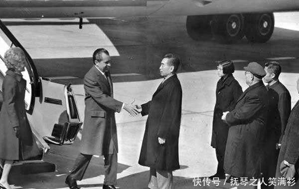 国宴|尼克松访华吃国宴, 这道菜上来后让他赞不绝口, 当场就把它吃光了