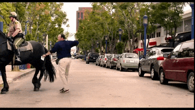 搞笑|搞笑GIF:大爷你觉得它俩谁会赢?