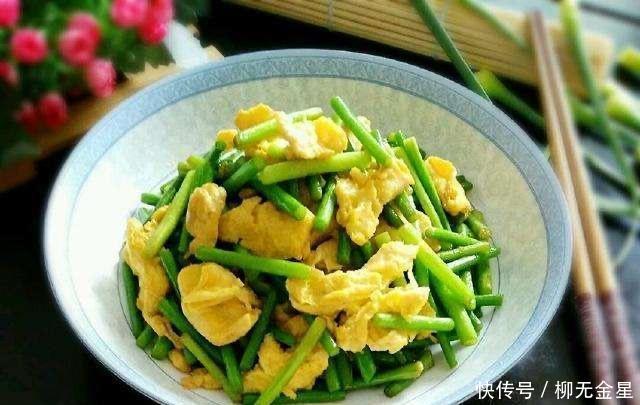 鲜嫩|蒜苔炒鸡蛋,如此美味,饮食清淡,味道鲜嫩可口