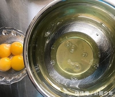 爆浆|#网红美食我来做#Q弹麻薯巧克力爆浆小蛋糕