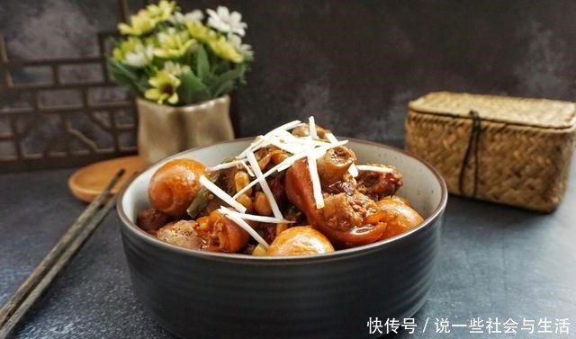 入口|猪脚加了一勺这个,味道香浓醇厚,入口肥而不腻,真是越吃越上瘾