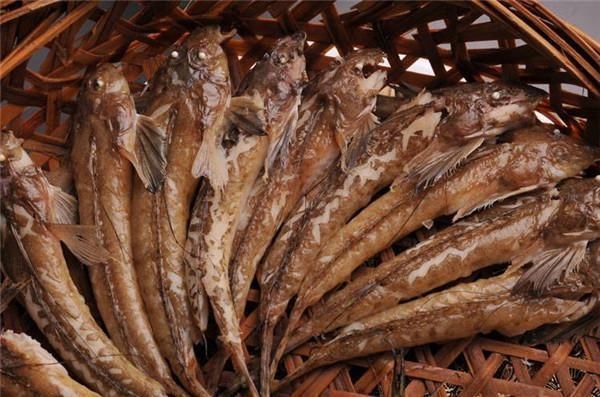 名叫|在潮汕有一种海鱼,土名叫鸡腿鱼,做好以后汤腥肉鲜,只能吃鱼肉