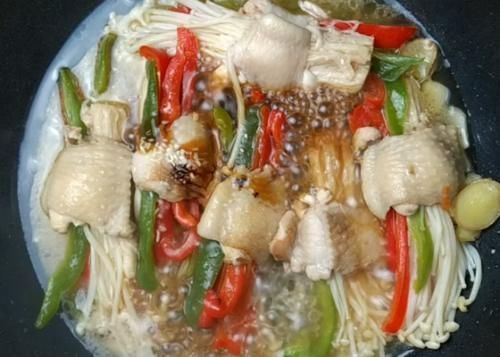 开胃|简单好吃的金针菇鸡翅卷,鲜嫩爽口,营养开胃,不错的家常美食