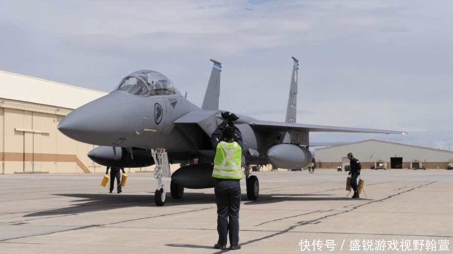 驻扎在中国|中国的领土上至今还驻扎着一支外国军队, 并经常出动装甲车搞演习