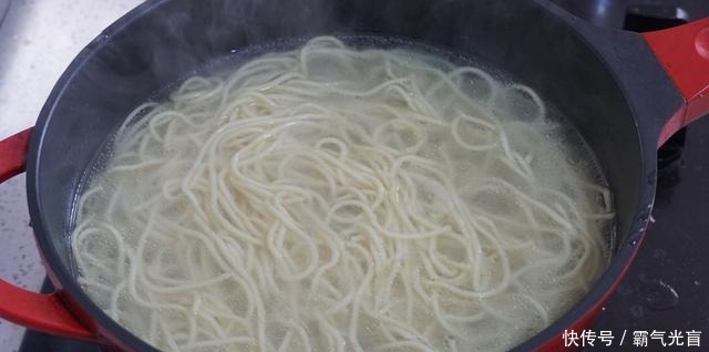 分明|炒面这样做更好吃,根根分明不油腻,比吃肉都过瘾,连吃3天不腻